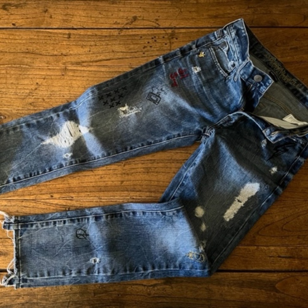 Women's American Eagle Distressed Embroidered Skinny Camera "Snap" Jeans 28 x 30